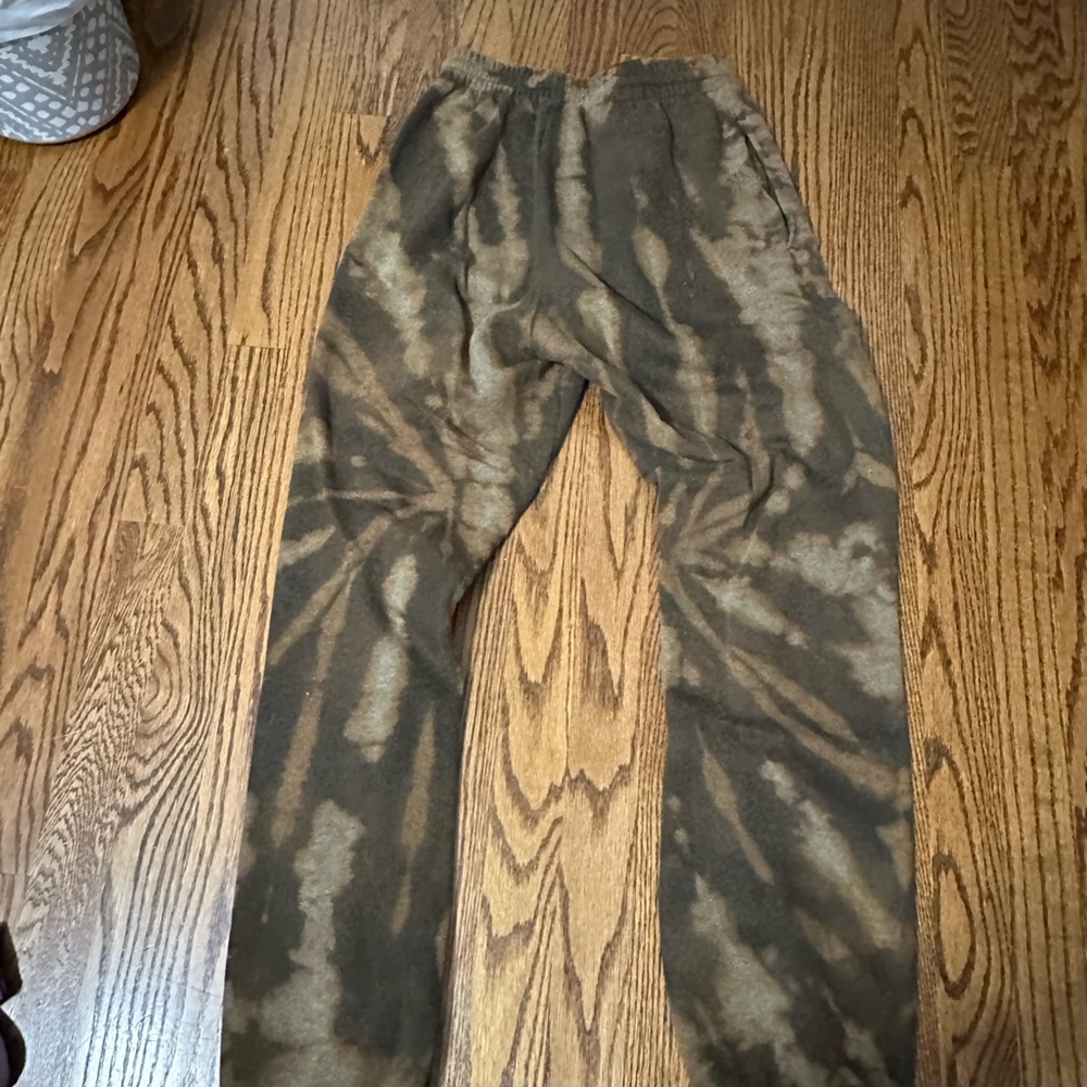 Brown the dye sweatpants